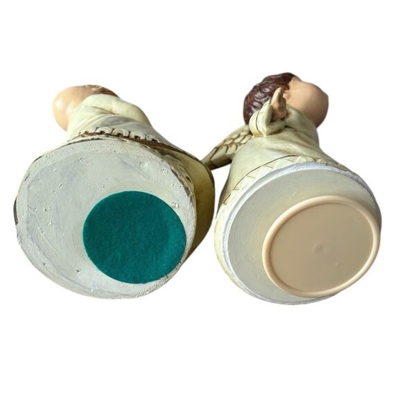 Vintage Kissing Angels 10” Japan Musical Holding Christmas Gifts Whimsical - Picture 6 of 7